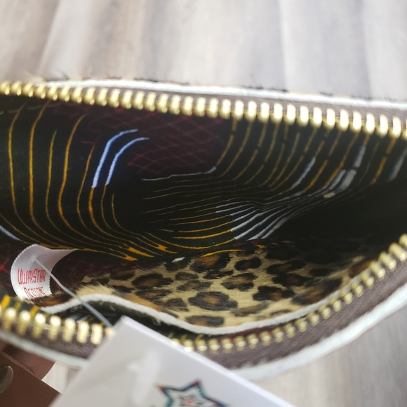 Handmade leopard wristlet - Picture 5 of 11